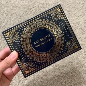 Ace Beauté Vintage Dawn Eyeshadow Palette
